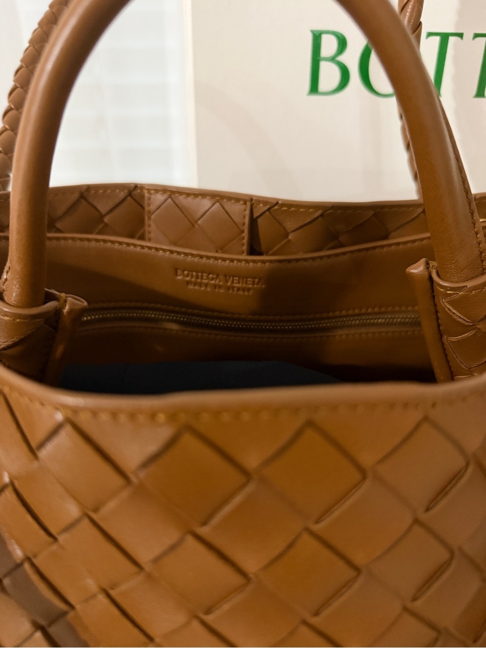 Bottega Veneta Cognac Intrecciato Leather Andiamo Medium - Picture 6 of 6